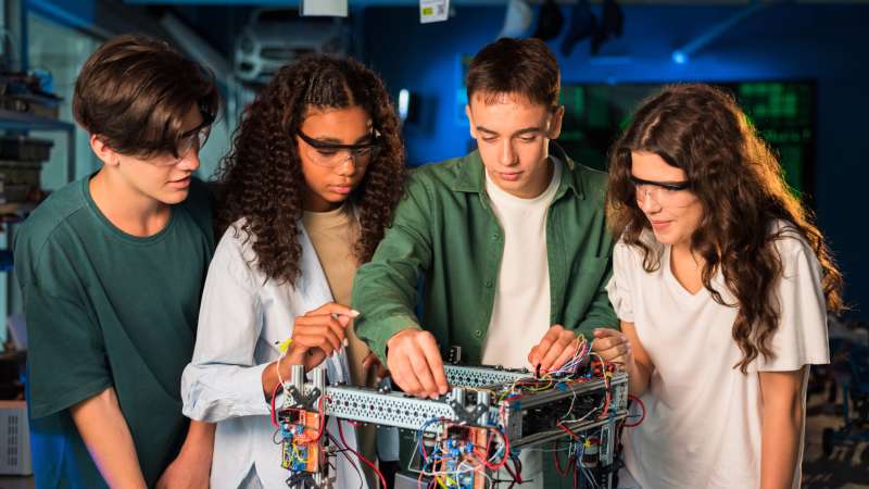 Reactor, Fusion and E-Flo: Three Machine Classes That Get Confused for Each Other
